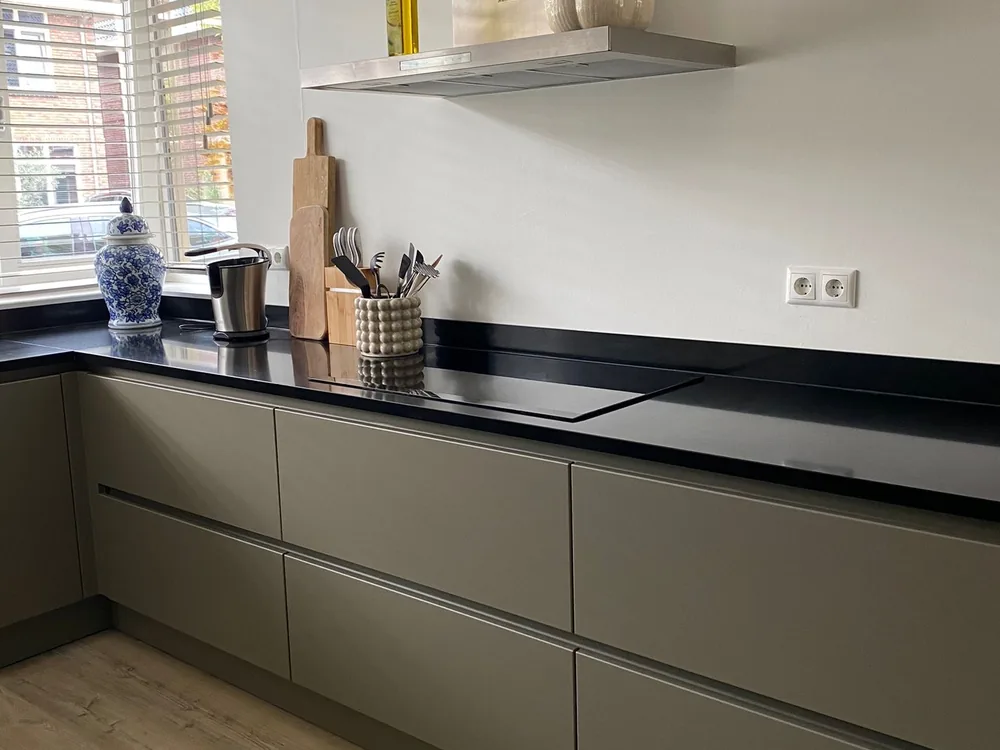 Vlaardingen: cooking wall after wrapping