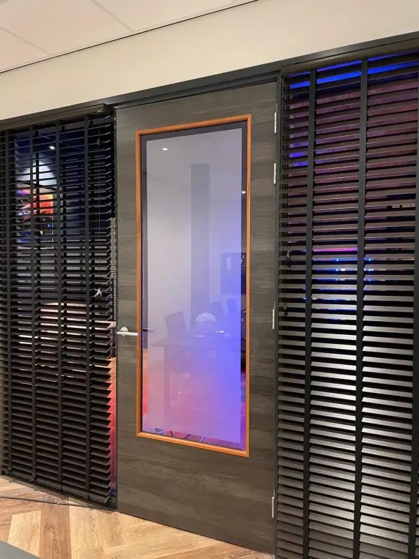 After: glass with privacy film, straight on