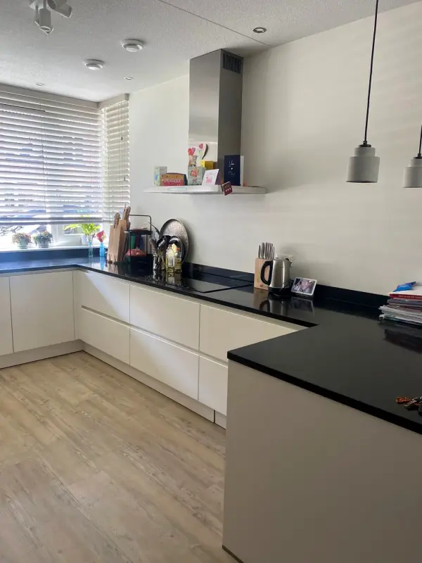 Before: kitchen in high-gloss white