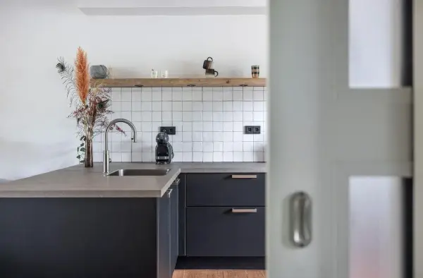 Sink and tap by the window